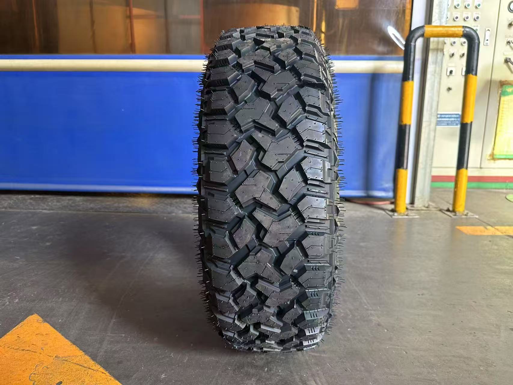 New MT Tire production: LT265/70R17, 235/75R15, 31x10.50R15